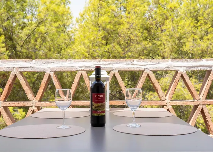 3 Bedrooms In Townhouse Near Burriana Hébergement de vacances Nerja