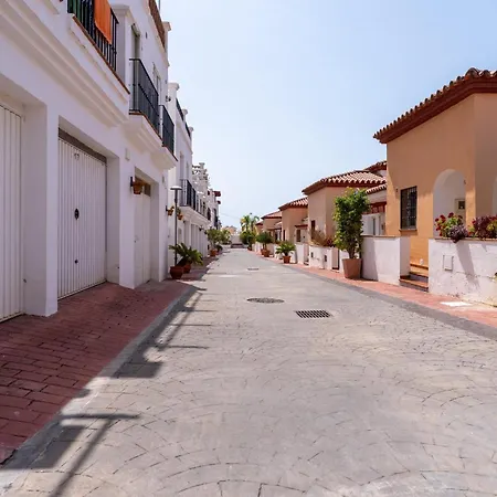 3 Bedrooms In Townhouse Near Burriana Tatil Evi Nerja